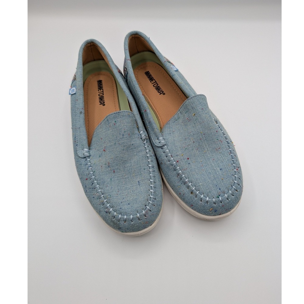Minnetonka Womens Light Blue Chambray Rainbow Fleck Southwestern Loafers Flats